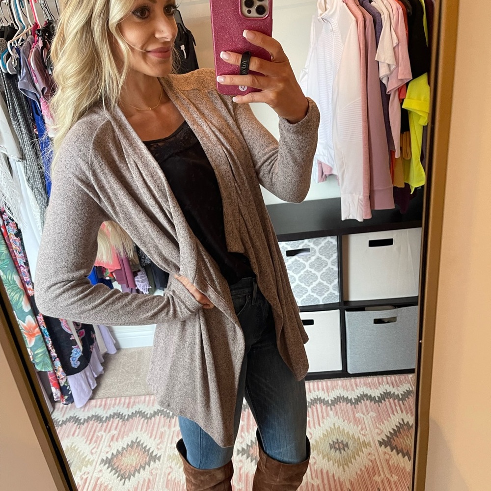 Lightweight cardigan